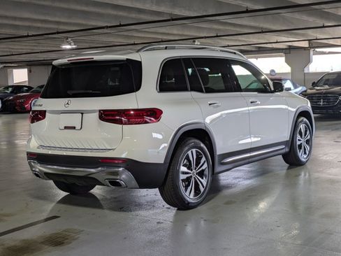 Used 2025 Mercedes-Benz GLB 250 image 9