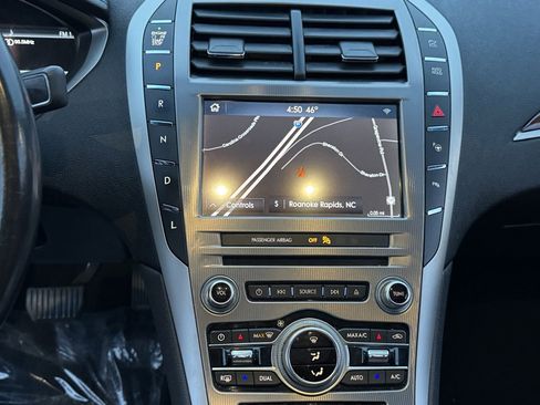 Used 2020 Lincoln MKZ Reserve image 6