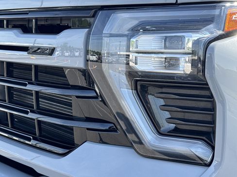 Used 2024 Chevrolet Silverado 2500 LT w/ Z71 Sport Edition AWD/4WD image 6