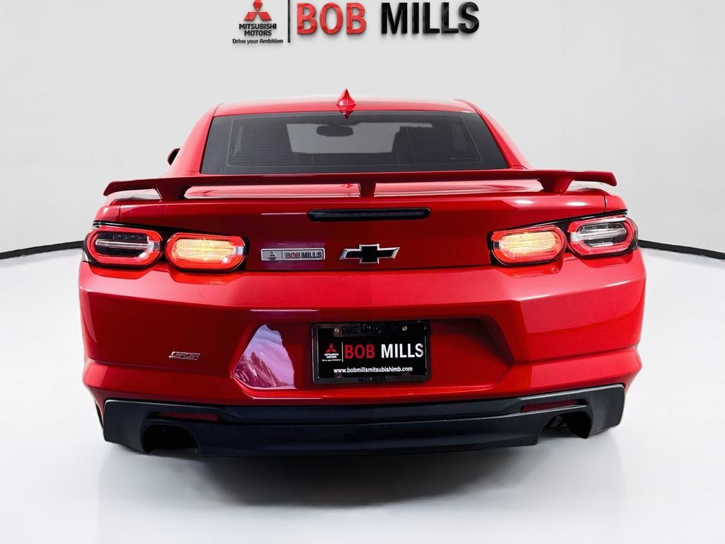 Used 2021 Chevrolet Camaro SS RWD image 6