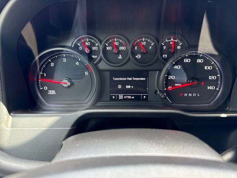 Used 2024 Chevrolet Silverado 2500 Custom w/ Custom Value Package AWD/4WD image 15