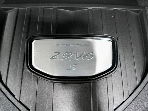 Used 2018 Porsche Panamera 4S image 39