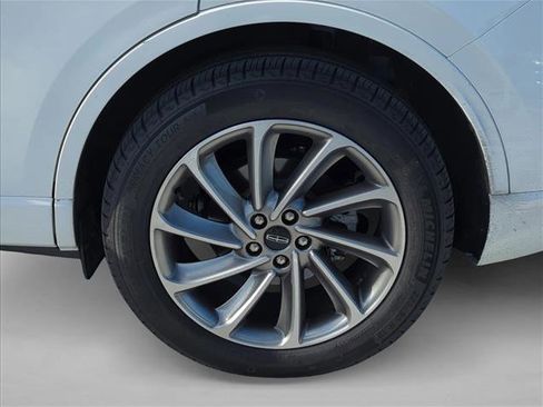 Used 2025 Lincoln Corsair Grand Touring w/ Equipment Group 301A image 9