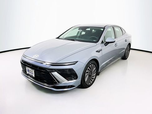 Certified 2025 Hyundai Sonata SEL image 4