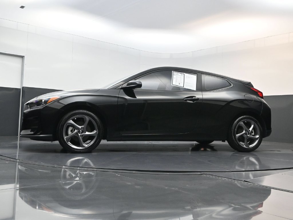 Used 2020 Hyundai Veloster 2.0 FWD image 29