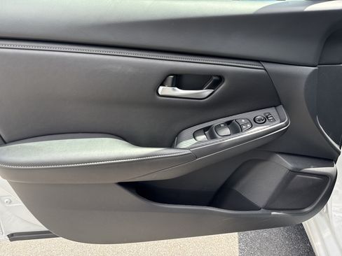 Used 2024 Nissan Sentra SV FWD image 15
