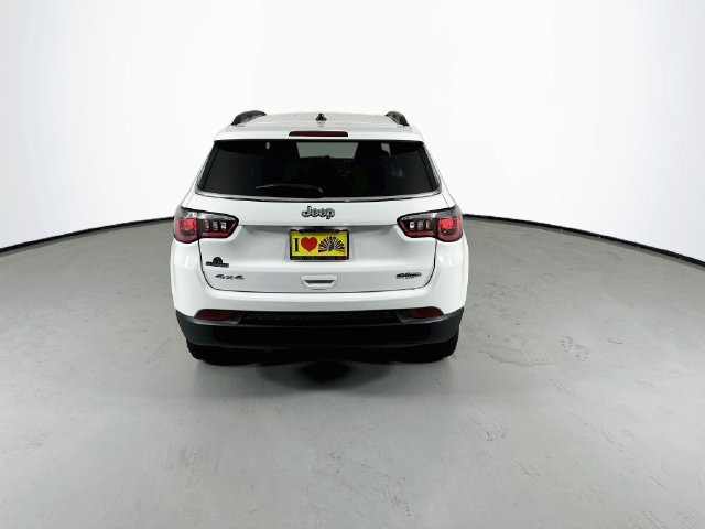 Used 2024 Jeep Compass Latitude AWD/4WD image 8