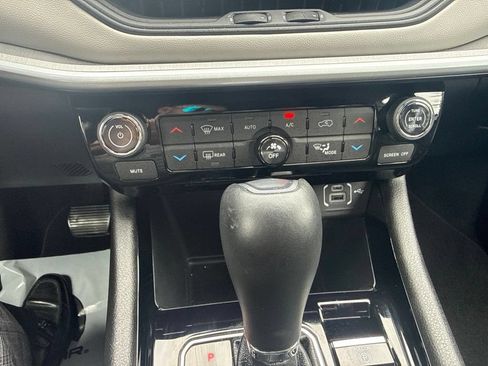 Used 2026 Jeep Compass Limited AWD/4WD image 25