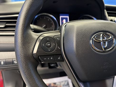 Used 2019 Toyota Camry LE image 16