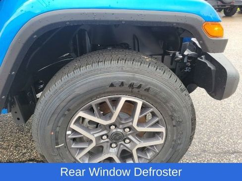 Used 2024 Jeep Wrangler Sahara image 20