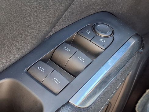 Used 2024 Chevrolet Traverse LT w/ Midnight/Sport Edition image 10