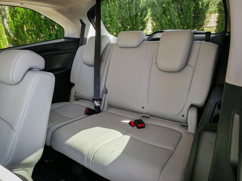 Used 2025 Honda Odyssey EX-L image 31