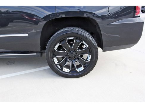 Used 2020 GMC Yukon Denali w/ Denali Ultimate Package image 31