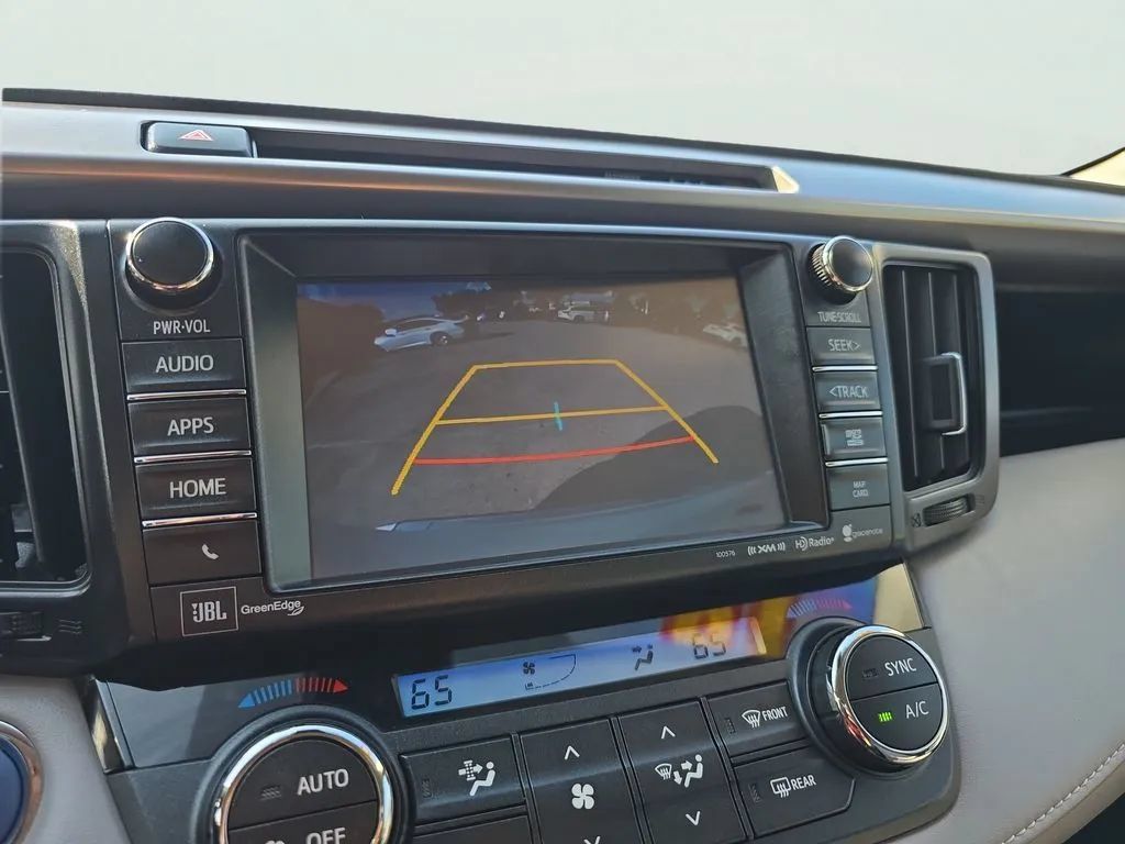 Used 2018 Toyota RAV4 Limited AWD/4WD image 25