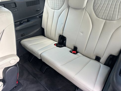Used 2023 Hyundai Palisade Limited AWD/4WD image 16