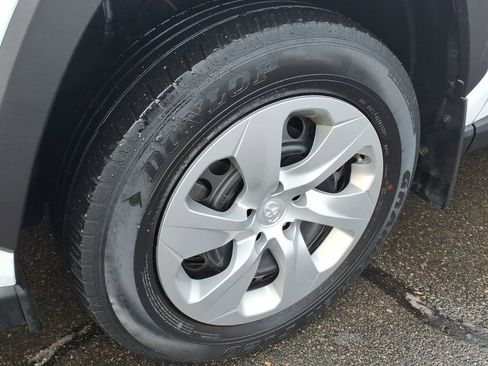 Certified 2022 Toyota RAV4 LE image 10