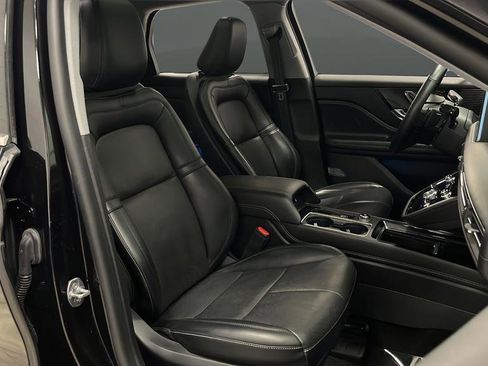 Used 2022 Lincoln Corsair AWD w/ Premium Package image 24