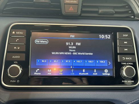 Used 2025 Nissan Versa SV w/ Trunk Package image 22