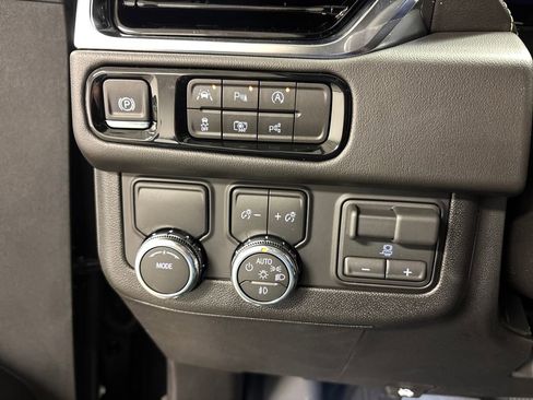 New 2026 GMC Yukon Elevation RWD image 33