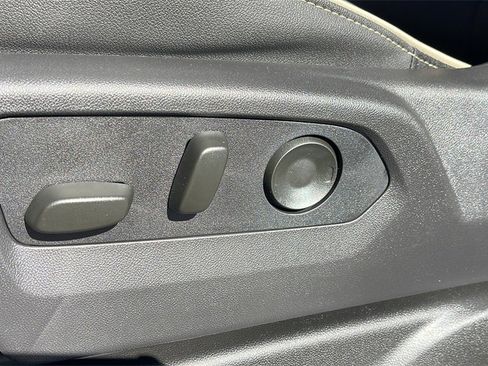 New 2026 GMC Yukon Elevation image 11