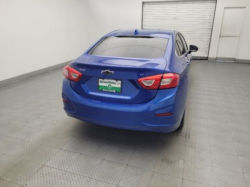 Used 2018 Chevrolet Cruze LT w/ Sun And Sound Package FWD image 7