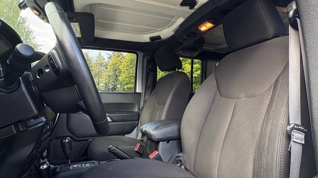 Used 2014 Jeep Wrangler Unlimited Sport w/ Quick Order Package 24S AWD/4WD image 9