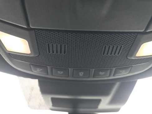 Used 2020 Ford Expedition XLT image 27