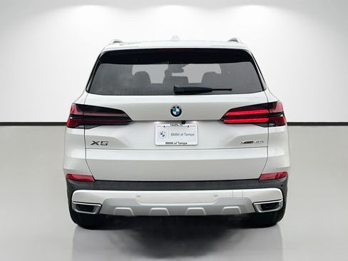 New 2026 BMW X5 xDrive40i w/ Premium Package AWD/4WD image 4
