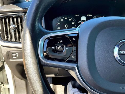 Used 2018 Volvo S90 T6 Inscription w/ Convenience Package image 18