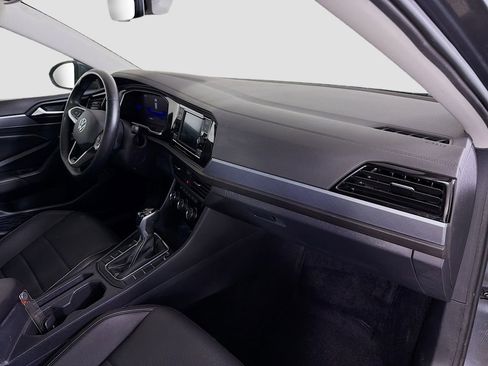 Used 2022 Volkswagen Jetta SE w/ Panoramic Sunroof Package image 29