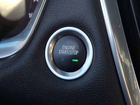 Used 2022 Chevrolet Traverse LT image 21