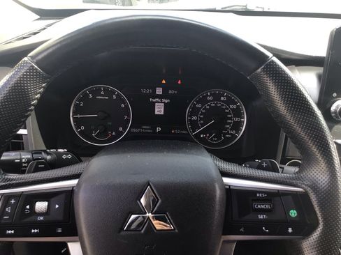 Used 2024 Mitsubishi Outlander SE Black Edition AWD/4WD image 16