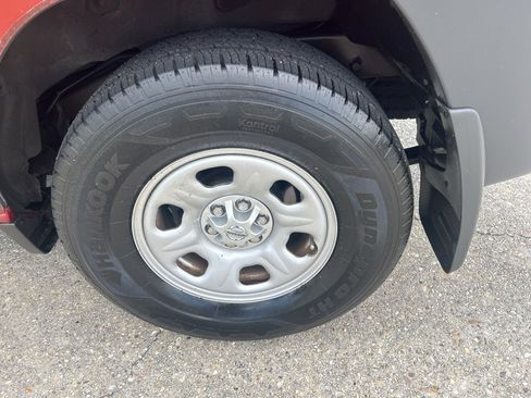 Used 2015 Nissan Xterra X image 41