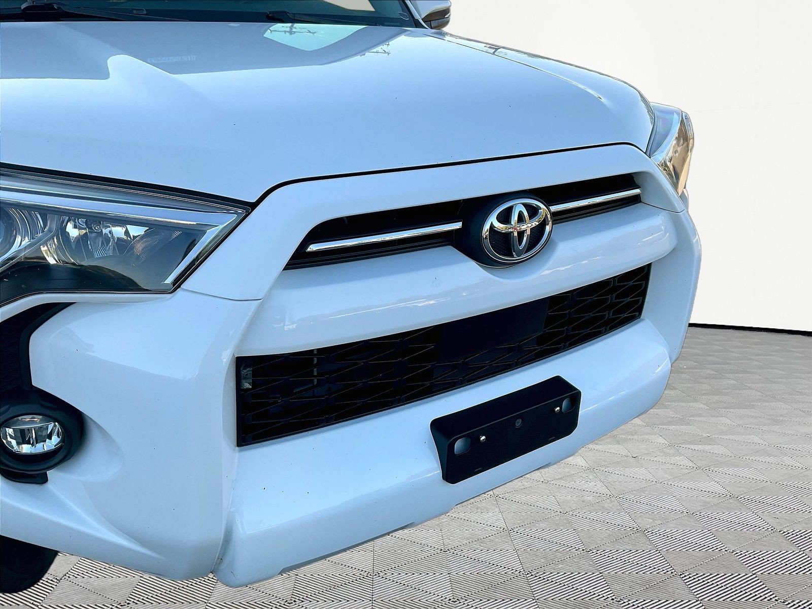 Used 2021 Toyota 4Runner SR5 Premium w/ Moonroof Package AWD/4WD image 33