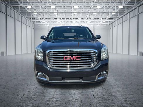 Used 2020 GMC Yukon XL SLT w/ Premium Edition image 2