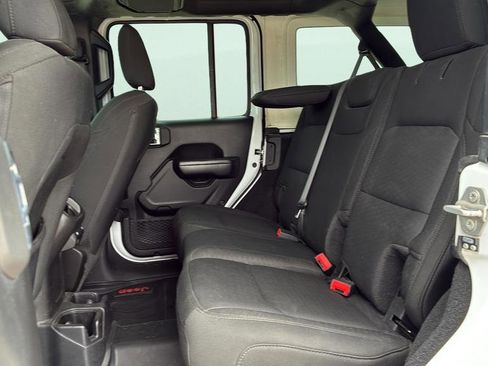 Used 2020 Jeep Wrangler Unlimited Sport S image 25