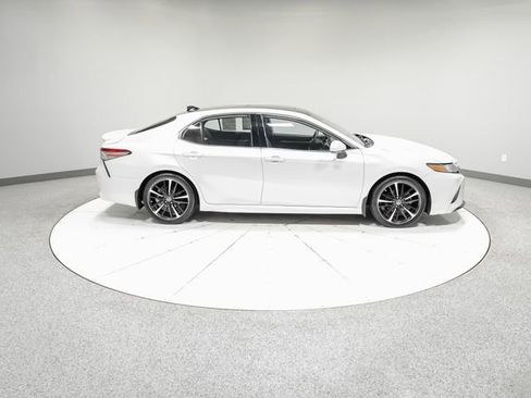 Used 2019 Toyota Camry XSE FWD image 31