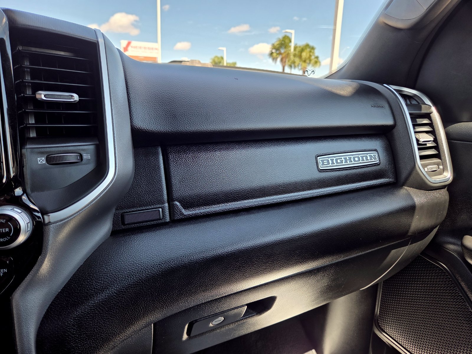 Used 2025 RAM 1500 Big Horn AWD/4WD image 36