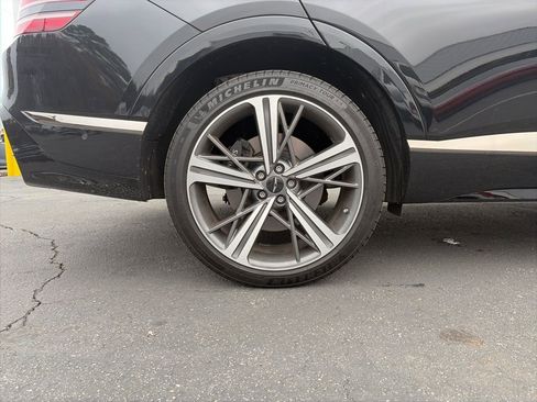 Used 2025 Genesis GV80 3.5T e-SC image 9