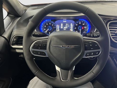 New 2026 Chrysler Pacifica Select image 3