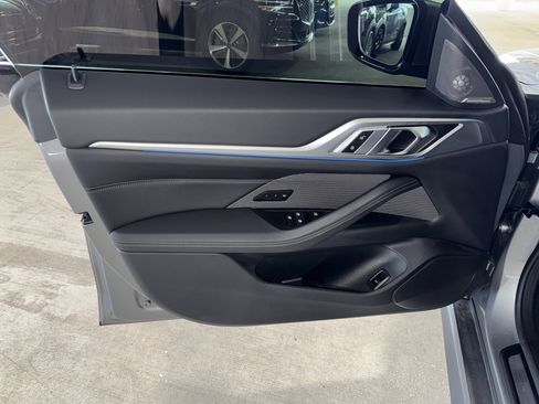 Used 2025 BMW i4 eDrive40 w/ Premium Package image 17