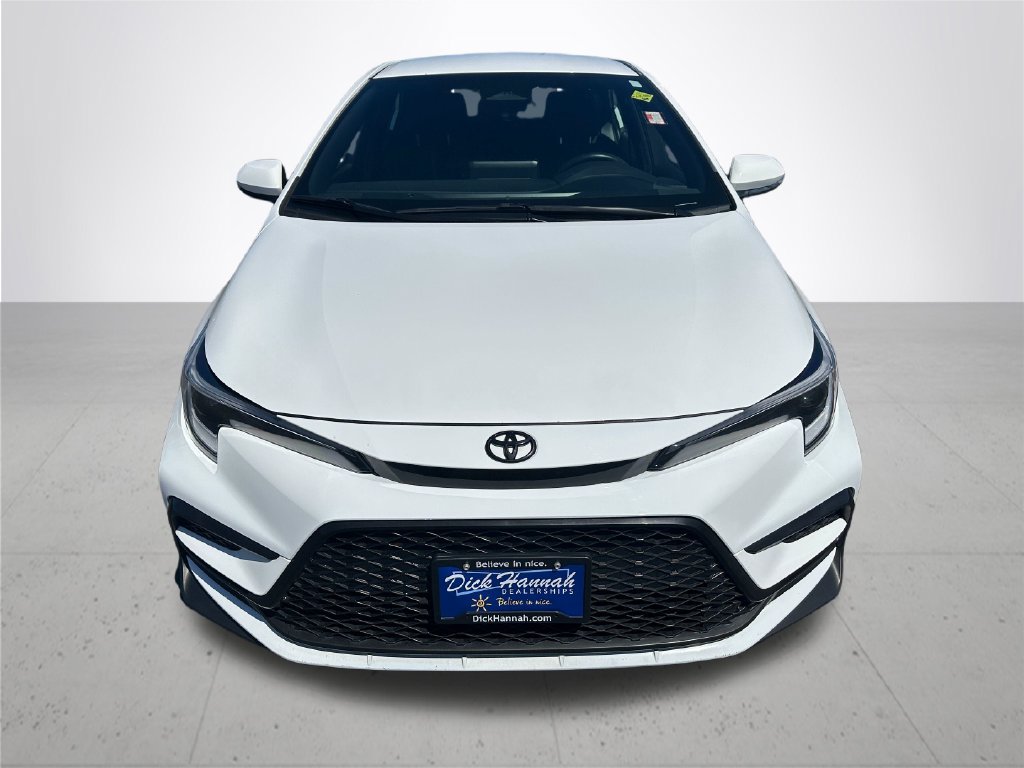 Used 2025 Toyota Corolla SE w/ Convenience Package FWD image 3