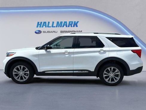 Used 2023 Ford Explorer Limited AWD/4WD image 3