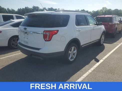 Used 2019 Ford Explorer XLT w/ Equipment Group 201A FWD image 3