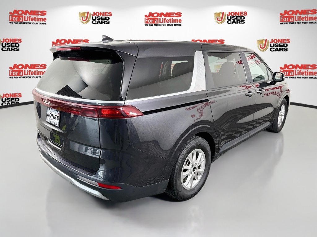 Used 2022 Kia Carnival LX FWD image 16
