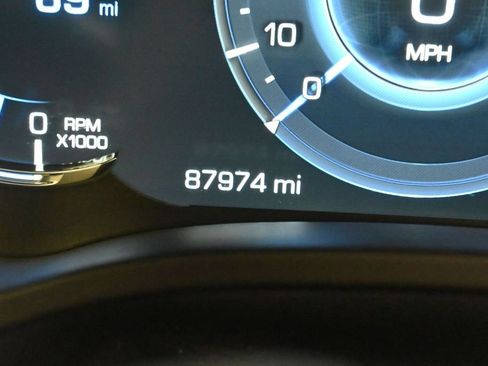 Used 2018 Cadillac Escalade Luxury AWD/4WD image 15