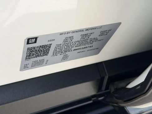 Used 2021 Cadillac Escalade Sport w/ LPO, ONYX Package RWD image 38