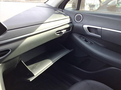 Used 2021 Hyundai Sonata SE image 23
