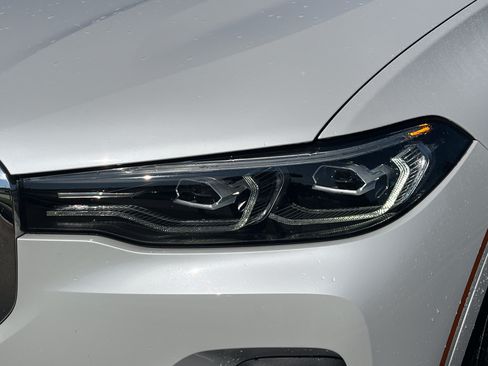Used 2020 BMW X7 xDrive40i w/ Premium Package AWD/4WD image 12