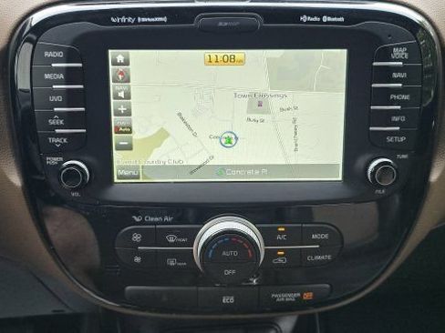 Used 2016 Kia Soul + w/ Audio Package FWD image 21